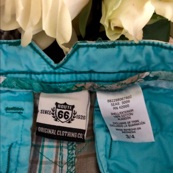 Emerald Plaid Classic Shorts - Picture 3 of 3